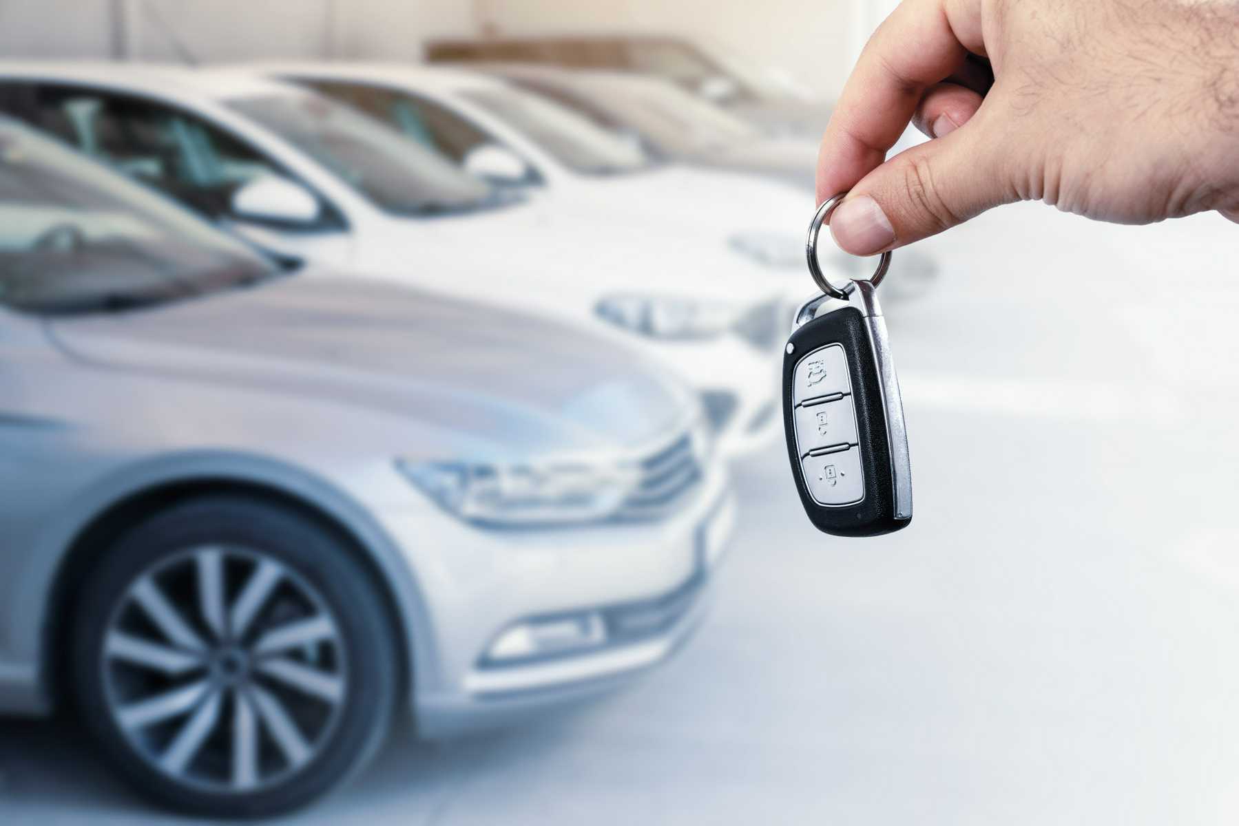 should you lease or buy a car